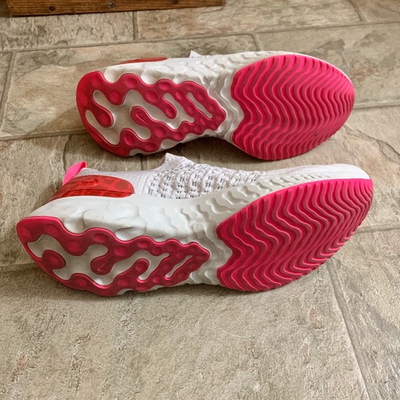 Nike running shoes - Picture 3 of 4